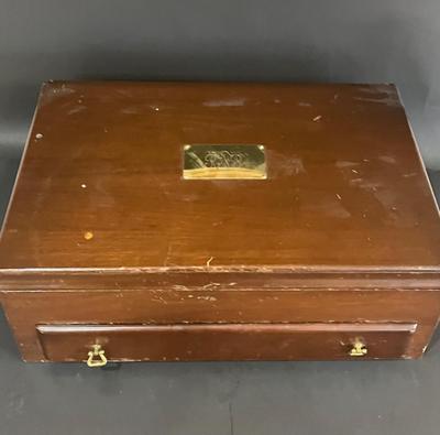 LOT 126K: Oneida Heirloom Sterling Silver "Young Love" Pattern Flatware set in Case - 2,228+ Grams