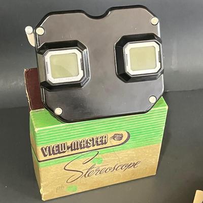 LOT 129K: Vintage Sawyer View Masters with Dozens of Reels