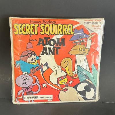 LOT 129K: Vintage Sawyer View Masters with Dozens of Reels