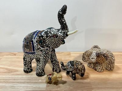 4 mosaic elephants