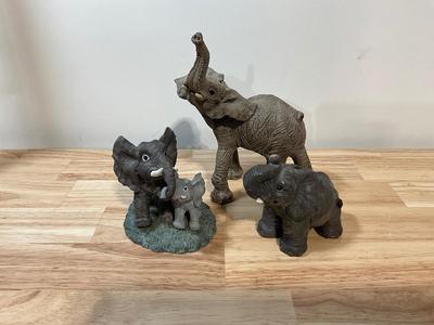 Lot of 3 Elephants