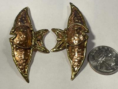 Vintage Preowned Hardly Worn 2.5" Tall Copper/Brass Hand Made Clip-on Angel Fish Earrings in Very Good Condition as Pictured. FREE...