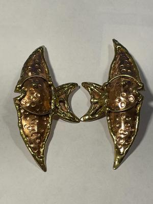 Vintage Preowned Hardly Worn 2.5" Tall Copper/Brass Hand Made Clip-on Angel Fish Earrings in Very Good Condition as Pictured. FREE...