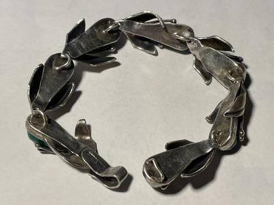 Vintage Mexican Sterling Silver 7" Green Onyx Stone Bracelet 29.7 Grams TW in Fair to Good Used Condition as Pictured. FREE DOMESTIC...