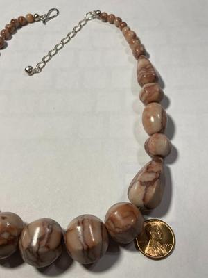 DTR/Jay King New Never Worn Graduated Agate Stone Beads 18-21" Adjustable Necklace w/Sterling Silver Clasp & Chain as Pictured....