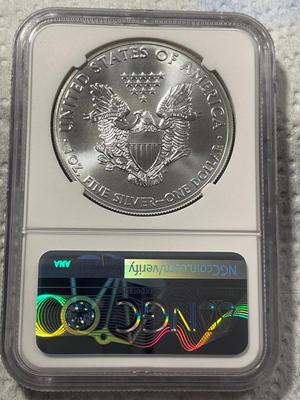 NGC CERTIFIED 2014 MS69 SILVER EAGLE DOLLAR AS PICTURED. FREE DOMESTIC SHIPPING.