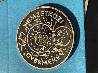 1979 HUNGARY 200 FORINT SILVER PROOF UNICEF YEAR OF THE CHILD DRAWINGS COIN. FREE DOMESTIC SHIPPING.