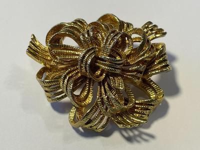 Vintage M. Jent Designer Gold-toned 3-D Pin/Brooch in VG Preowned Condition as Pictured.