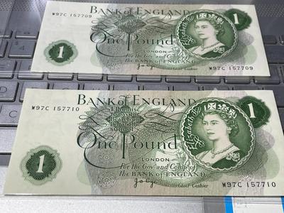 3-Bank Of England One Pound Banknotes/Currency w/Consecutive Serial Numbers W97C 157708/157709/157710 in AU-UNC Conditions