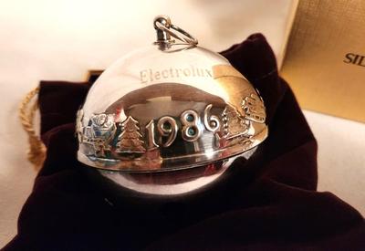 Lot #21 Wallace Silversmiths Annual Sleighbell Ornament - 1986