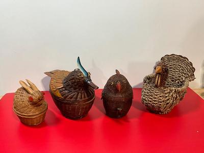 Vintage Basket Birds