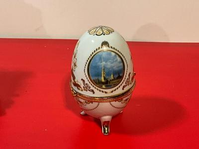 Vendi Porcelain Lady and Russian Glass egg