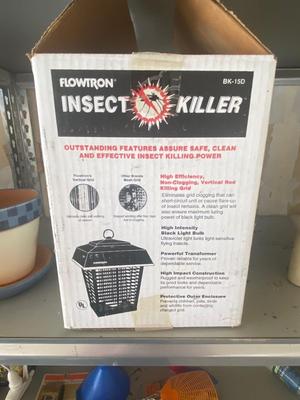 CYCLONE SPREADER, FLOWTRON BUG ZAPPER, CLAY FLOWER POT