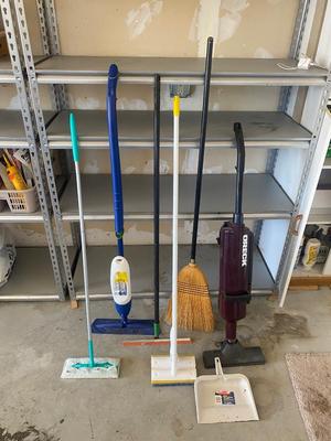 ORECK UP RIGHT VACUUM MODEL BR2251-1, BROOM, SQUEEGEE, SWIFFER, MOP & MORE