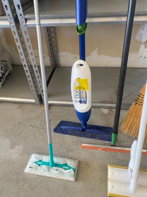 ORECK UP RIGHT VACUUM MODEL BR2251-1, BROOM, SQUEEGEE, SWIFFER, MOP & MORE