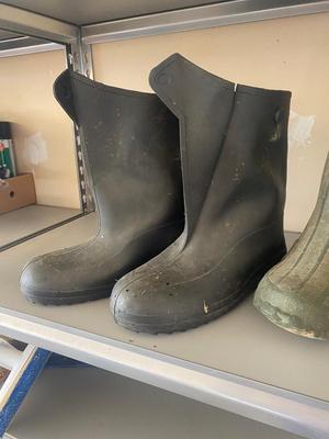 RED BULL 26” IRRIGATION BOOTS SIZE 10 and RUBBER BOOTS LARGE