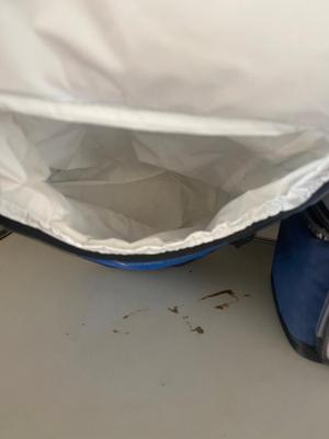 NICE LUNCH BOXES AND LARGE INSULATED BAG