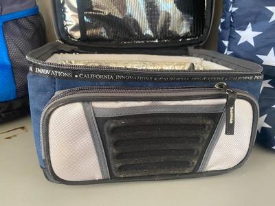 NICE LUNCH BOXES AND LARGE INSULATED BAG