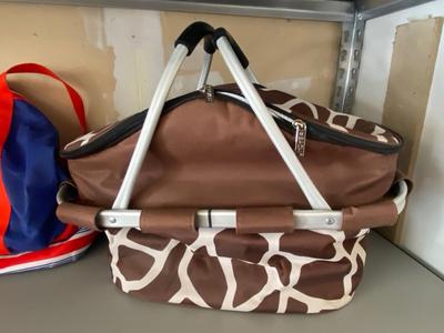 SUPER COOL PICNIC BASKET, BEACH BAG, AND NICE TOTE BAG
