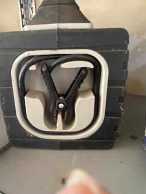 HANDY 6-IN-1 PORTABLE POWER SOURCE