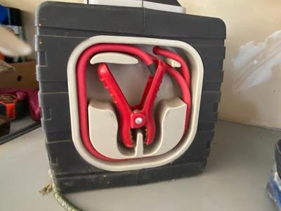 HANDY 6-IN-1 PORTABLE POWER SOURCE