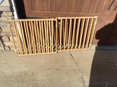 2 ADJUSTABLE WOODEN SAFETY GATES