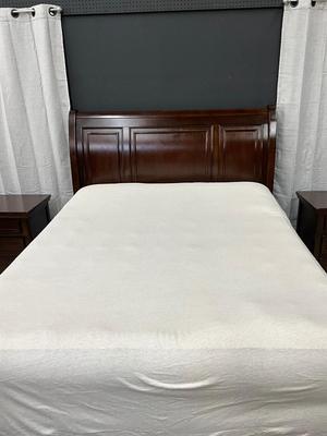 Lot P 633 Queen Size Porter Rustic Brown Queen Size Sleigh Bed