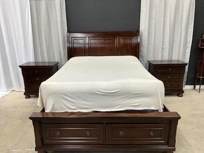 Lot P 633 Queen Size Porter Rustic Brown Queen Size Sleigh Bed
