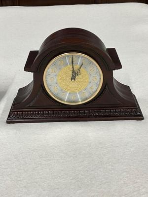 Lot P 636 Westminster Whittington Mantel Clock & Wooden Jewelry Box
