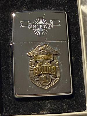 Very Scarce c1993 Harley Davidson POLICE-1 Since 1909 ZIPPO LIGHTER Motorcycles Lighter NIB as Pictured. (Retails $300-$400). FREE...