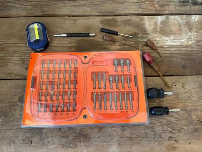 54 PIECE SCREWDRIVING SET AND MORE