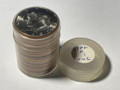 SCARCE ROLL OF (20) 1982-P UNCIRCULATED KENNEDY HALF DOLLARS! (A NO MINT SET YEAR). FREE DOMESTIC SHIPPING.