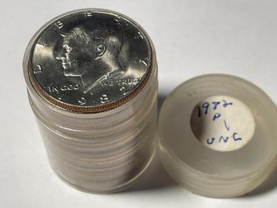 SCARCE ROLL OF (20) 1982-P UNCIRCULATED KENNEDY HALF DOLLARS! (A NO MINT SET YEAR). FREE DOMESTIC SHIPPING.