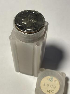 ROLL OF (40) 1969-P BRILLIANT UNCIRCULATED WASHINGTON CLAD QUARTERS. FREE DOMESTIC SHIPPING.