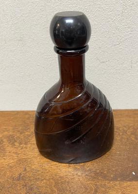 Brown Glass 375ml Godiva Chocolate Bottle Concentric Diagonal Slash Lines Oval Bottom
