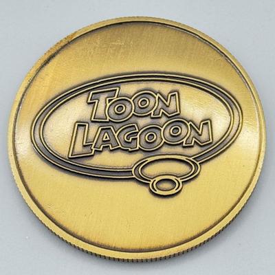 LOT 117J: 1999 Universal Studios Islands of Adventure Toon Lagoon Popeye Coin Medallion in Original Box