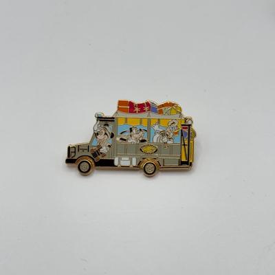 LOT 119J: Disney Trading Pins - EPCOT, Living Seas, Splash Mountain, Barnstormer & Kilimanjaro Safaris