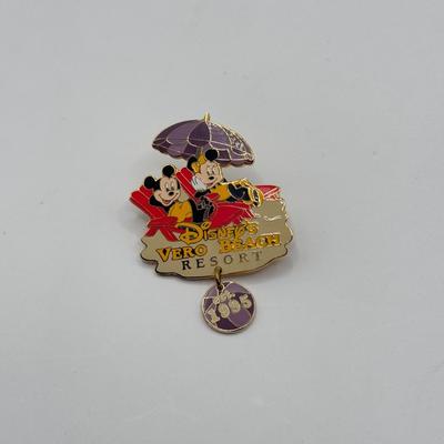 LOT 120J: Disney Trading Pins - Boardwalk Villas, All Star Resorts, Vero Beach, Hilton Head Island, Old Key West, Grand Floridian &...