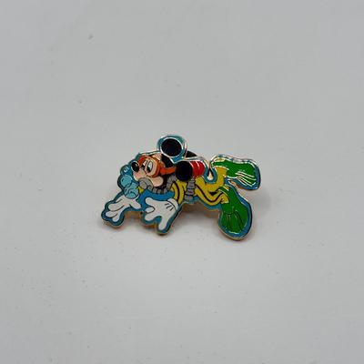LOT 121K: Disney Trading Pins - Finding Nemo, The Little Mermaid Ursula, Scuba Mickey & Surfing Mickey