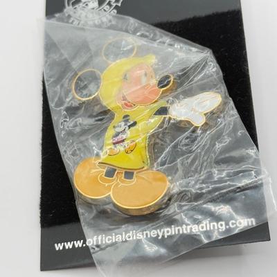 LOT 122J: Disney Mickey Mouse Trading Pins - Poncho, Graduation, Sorcerer Mickey, Walt Disney World & More