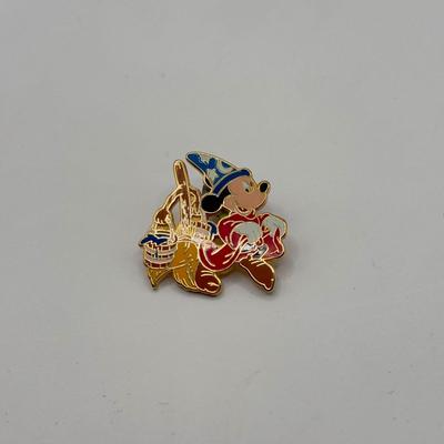 LOT 122J: Disney Mickey Mouse Trading Pins - Poncho, Graduation, Sorcerer Mickey, Walt Disney World & More