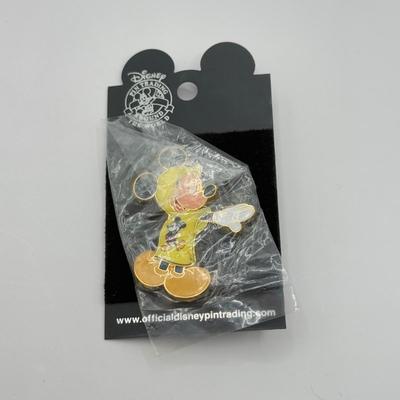 LOT 122J: Disney Mickey Mouse Trading Pins - Poncho, Graduation, Sorcerer Mickey, Walt Disney World & More