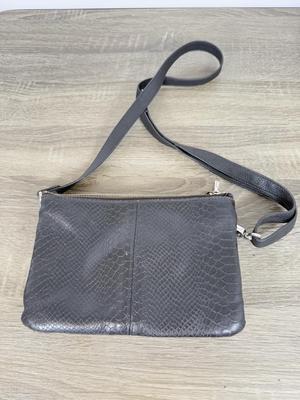 LOT 128A: Small Handbags & Purses - Kenneth Cole Reaction w/ Tag, Fusion, Jewel & More