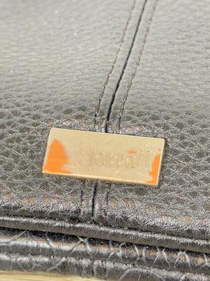 LOT 128A: Small Handbags & Purses - Kenneth Cole Reaction w/ Tag, Fusion, Jewel & More