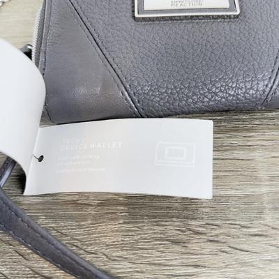 LOT 128A: Small Handbags & Purses - Kenneth Cole Reaction w/ Tag, Fusion, Jewel & More