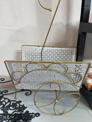 Groovy magazine stand, metal guitar, plastic fish & edging