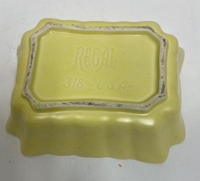 Vintage Hull Regal Pattern Butter Yellow Pottery Bowl Nut Candy Dish #318