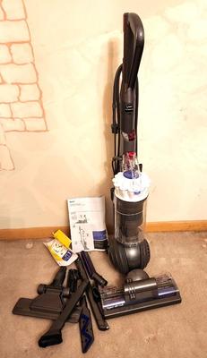 Lot #82 DYSON Brand New Slimball with extra accessories - no box