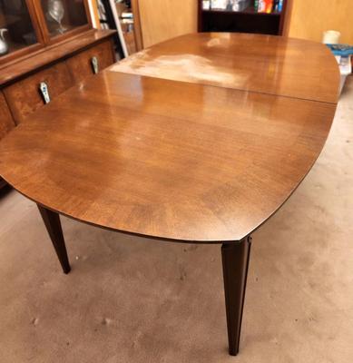 Lot #84 Mid Century Dining Room Table - 2 leaves
