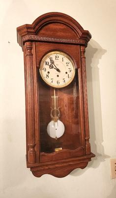 Lot #88 Sligh Chiming Wall Clock - good running condition